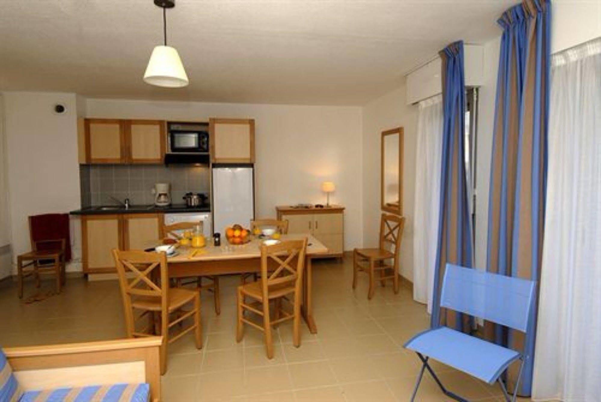 Residence Odalys Du Port Hourtin Eksteriør bilde